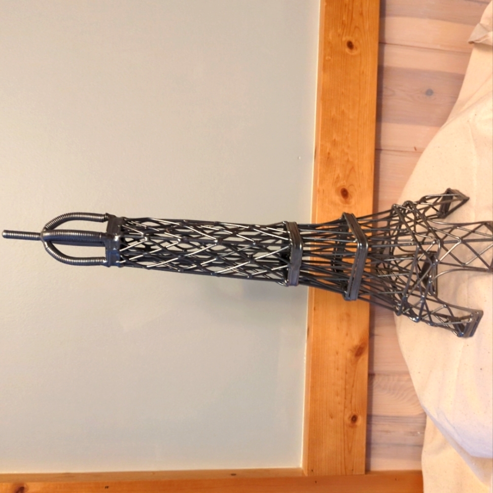 Eiffel Tower metal decor